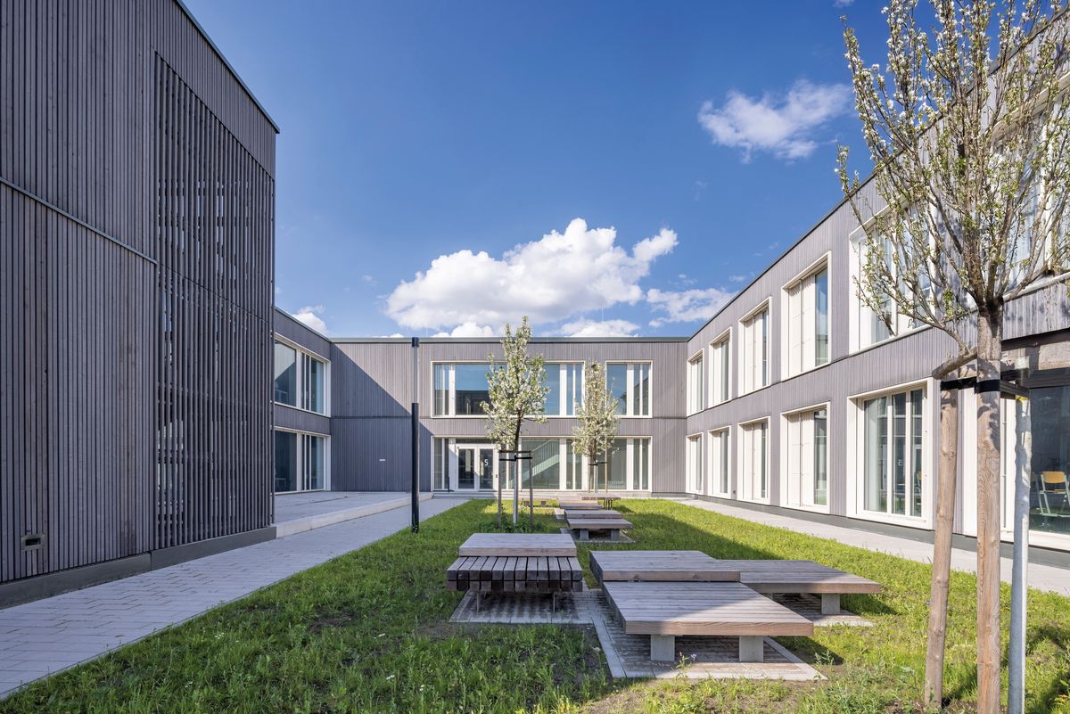 Mathilde Anneke Gesamtschule in Münster - Architektur: farwickgrote partner Architekten BDA Stadtplaner PartmbB, Ahaus; Landschaftsarchitektur: club L 94 Landschaftsarchitekten GmbH, Köln