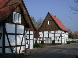 Miksch Rücker Malchartzeck Architekten
AKNW Dipl.-Ing. BDB Partnerschaft MBB