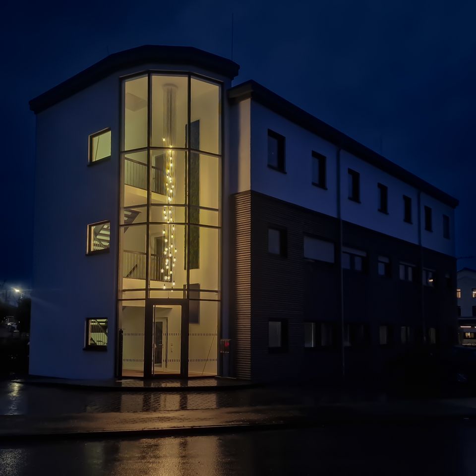 Maßstäbe setzendes und ausgezeichnetes Bürogebäude