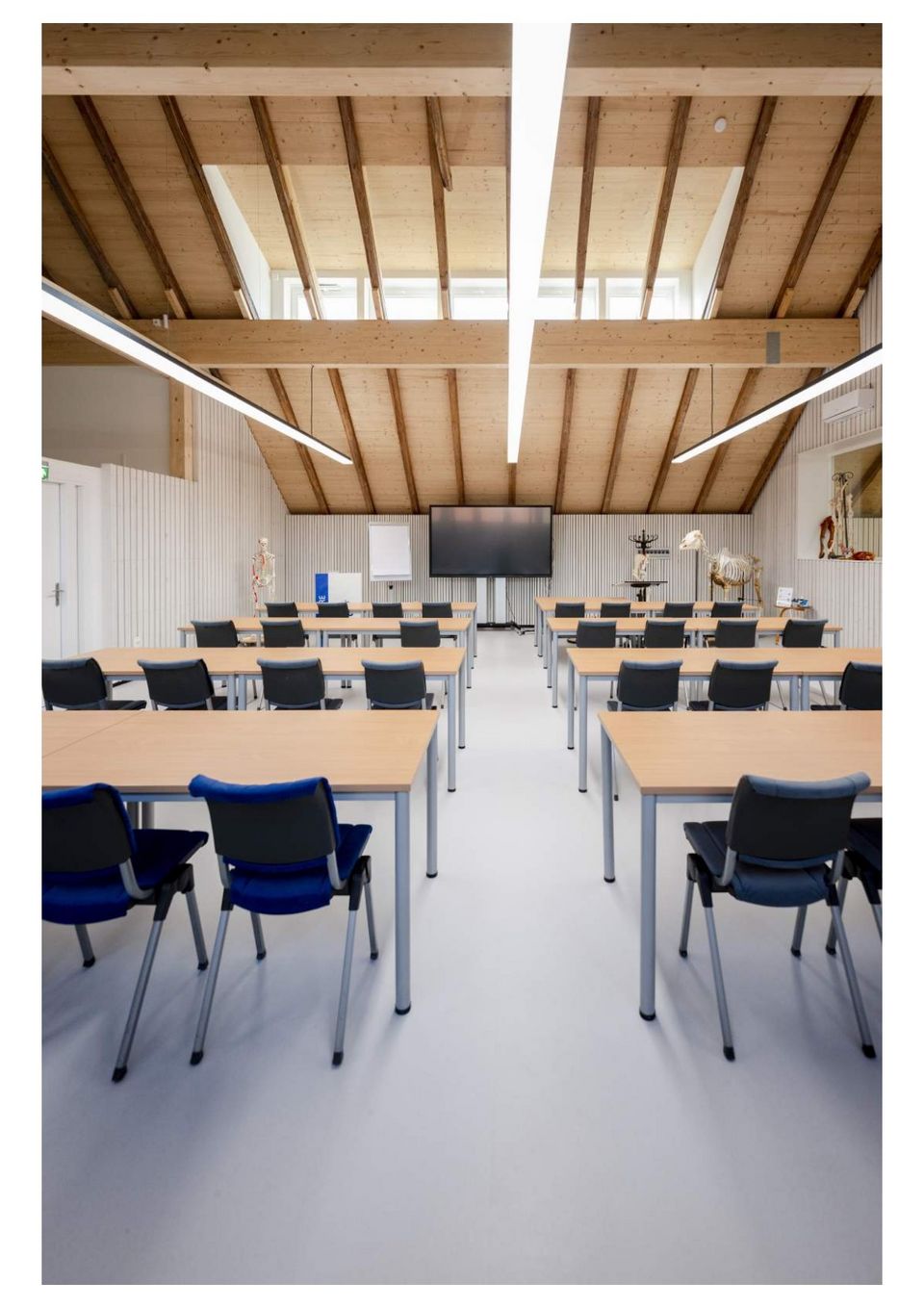 Umbau Scheune zum Seminargebäude für das DIPO
