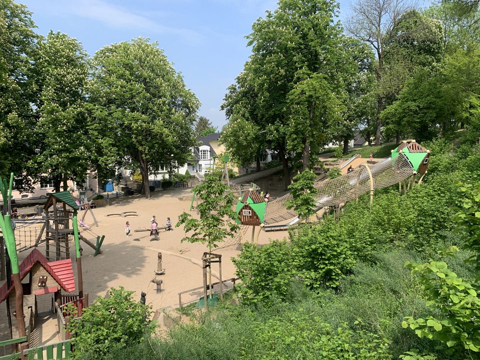Rosengarten, Terrassengarten, Spielplatz am Michaelsberg