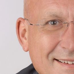 Dietmar J. Tebroke