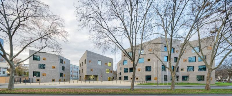 Campus der Bildungslandschaft Köln Nord mit mehreren Gebäuden und Blick über das Außengelände